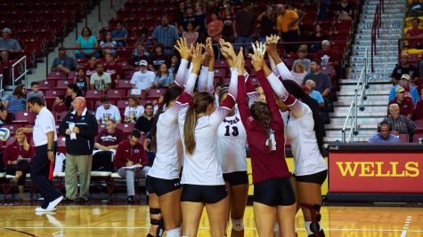 Volleyball drops first home game in close match