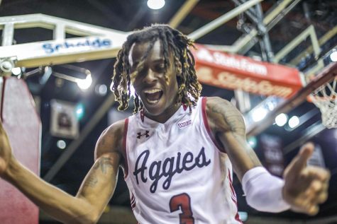 Aggies overcome slow start to take down Seattle for 11th straight victory