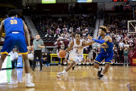 Imposing second half performance lifts Aggies to sixth straight win