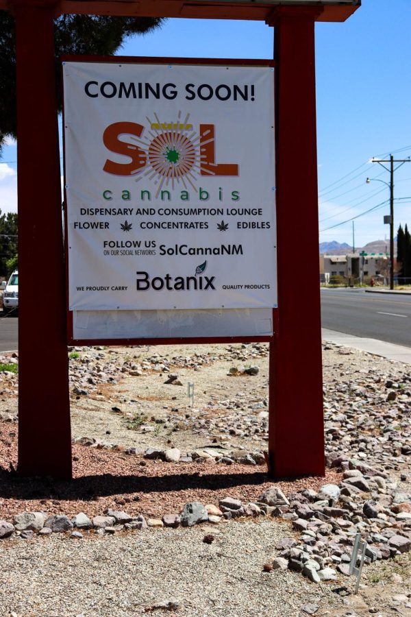 Coming Soon! sign outside of sol cannabis new location in Las Cruces New Mexico. 