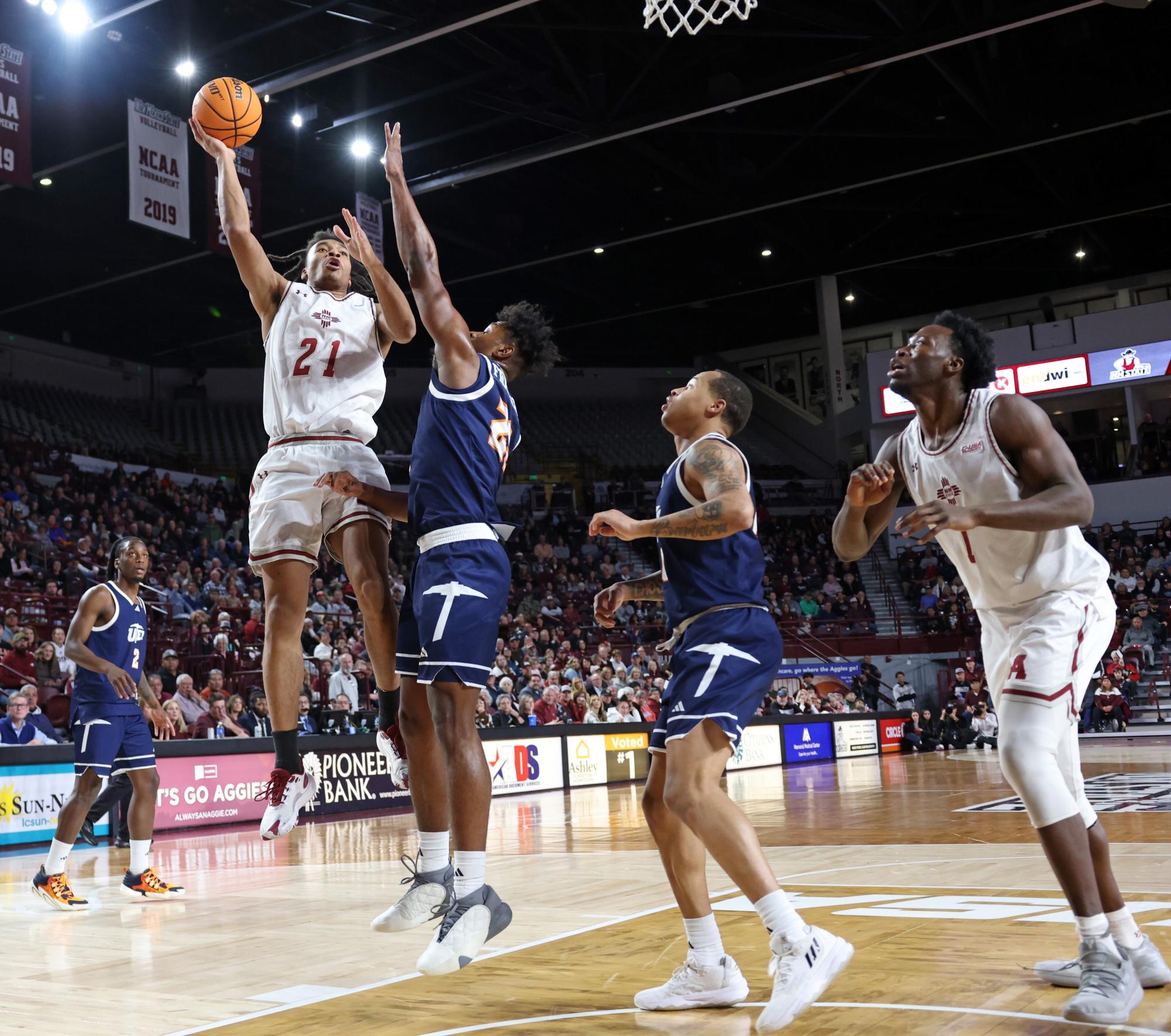 NM State men's basketball wins first-ever Conference USA game against I ...