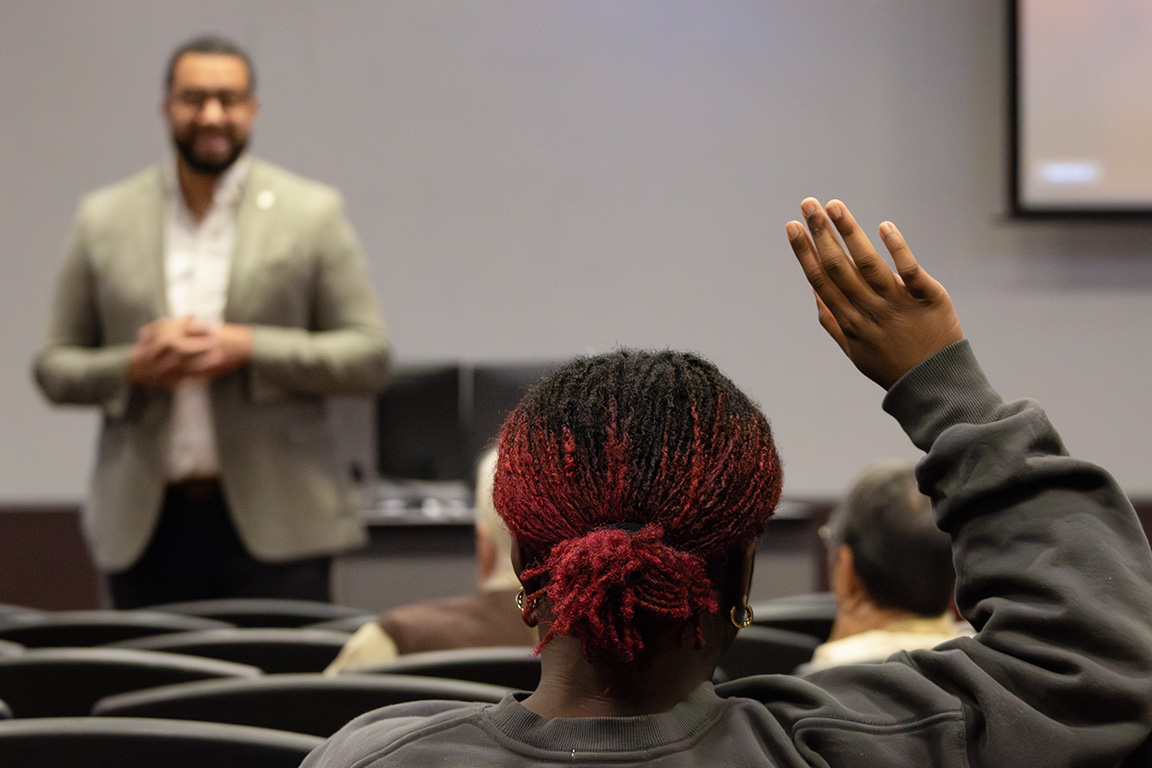 A student asks Las Cruces City Manager Ikani Taumoepeau a question during City Connections, an event hosted by NMSU’s Black Programs. Feb 8, 2025 