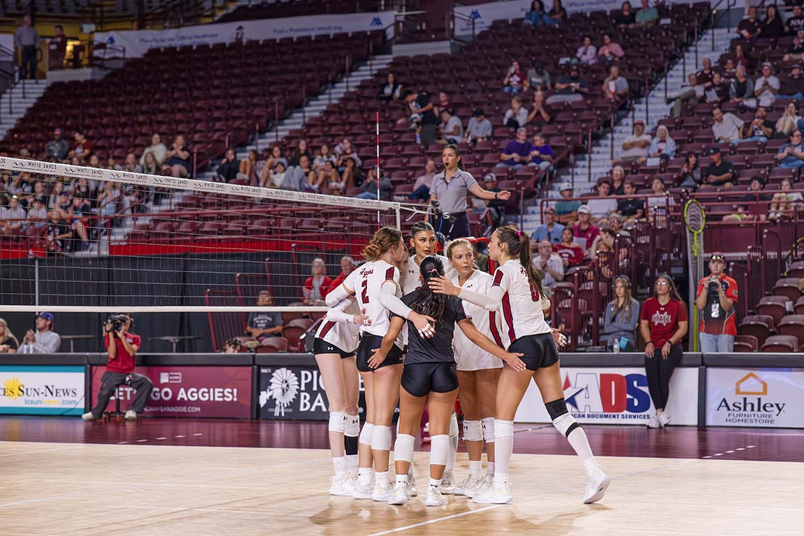 Karla HC_Volleyball vs New Mexico_LowRes_14