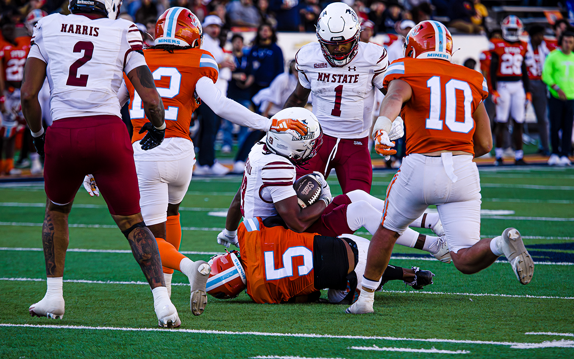 Wide receiver Brodie Malone-Bradford gets tackled by a Miner. Nov. 22, 2025. 