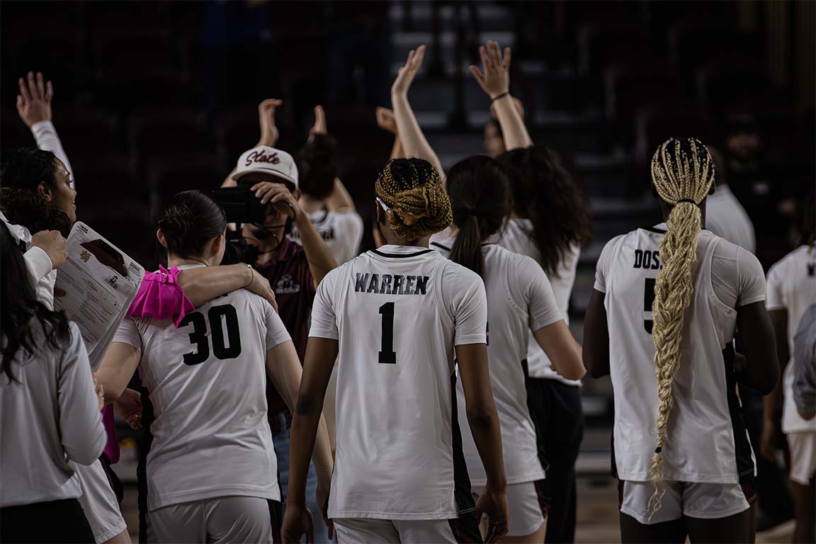 NMSU Women’s Basketball celebrates the 52–40 win over Kennesaw, heading into the tunnel. Feb. 26, 2026. 