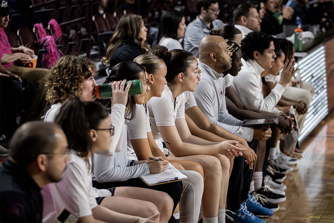 11_DanielV_BasketvKennesaw_LowRes